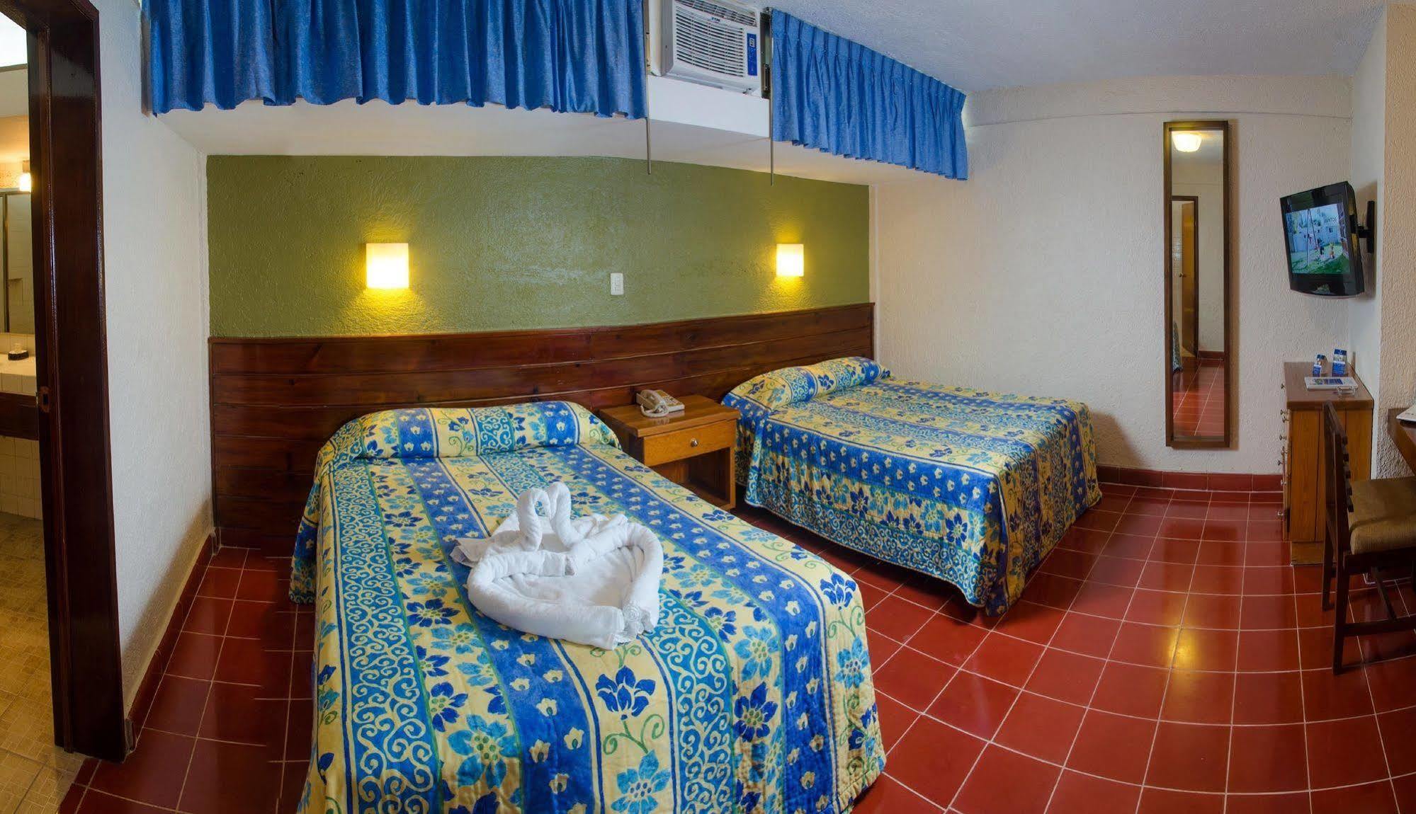 Suites Colonial Cozumel Extérieur photo